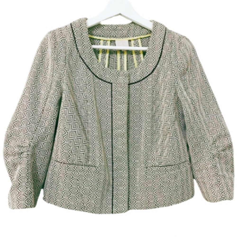 Posh Geometric Patterned Tweed Jacket
